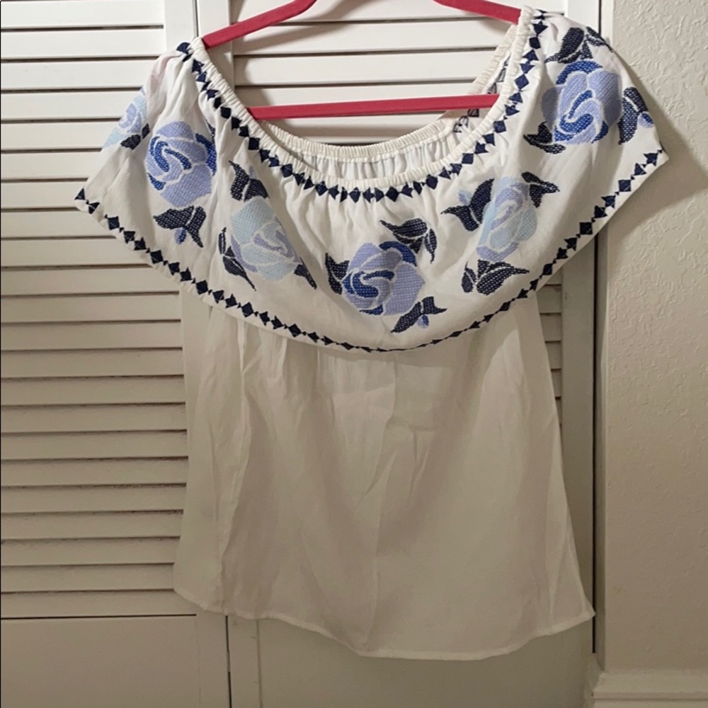 Off the shoulder floral blouse - Picture 2 of 2